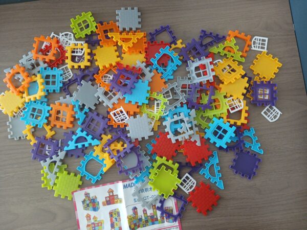 120pcs Kids Interlocking Building Blocks - Castle Building blocks - Image 3